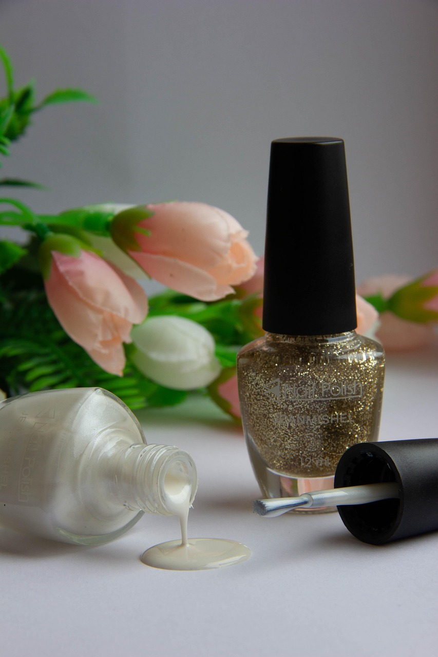 The White and Glossy Golden